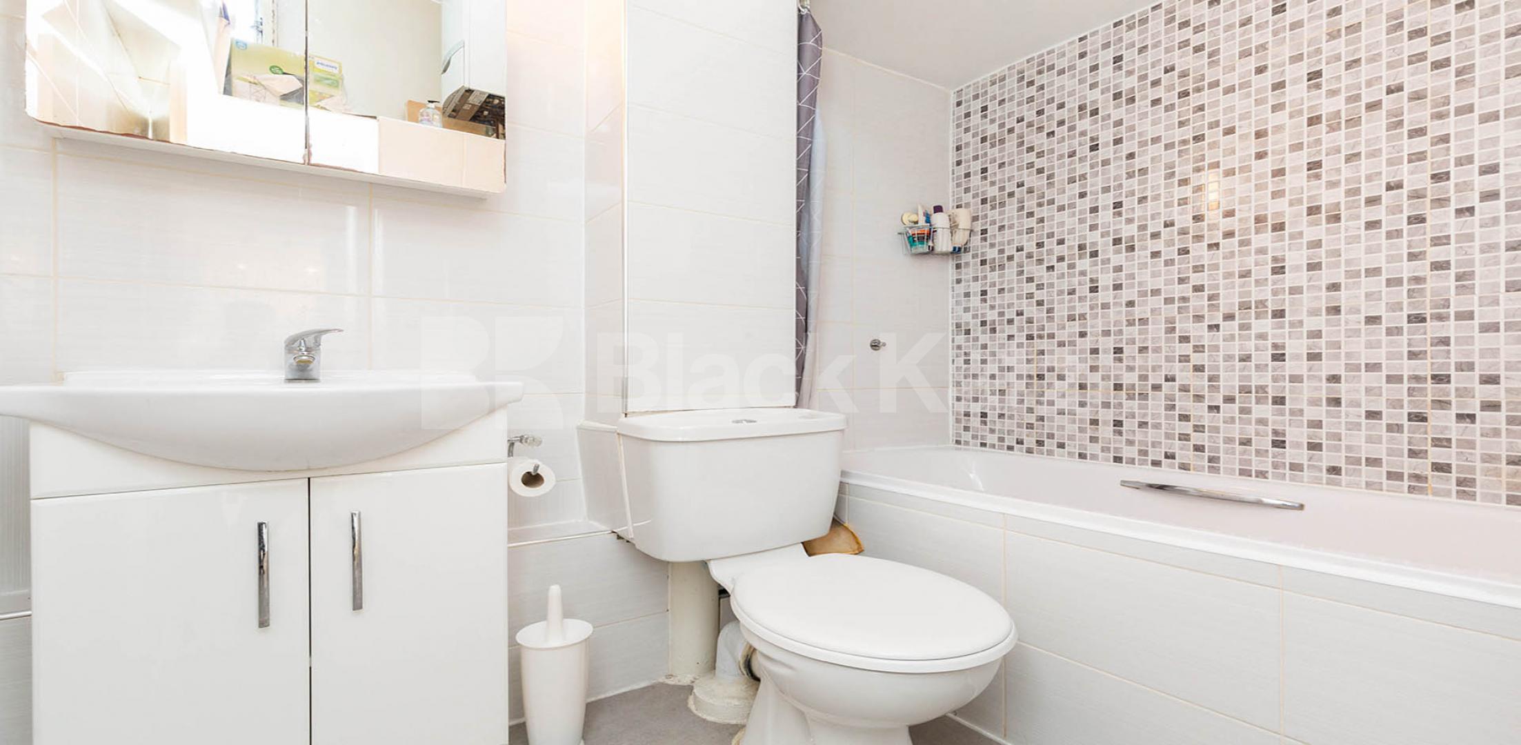 			Studio Apartment, 1 bath, 1 reception Apartment			 Golden Lane Estate , Barbican